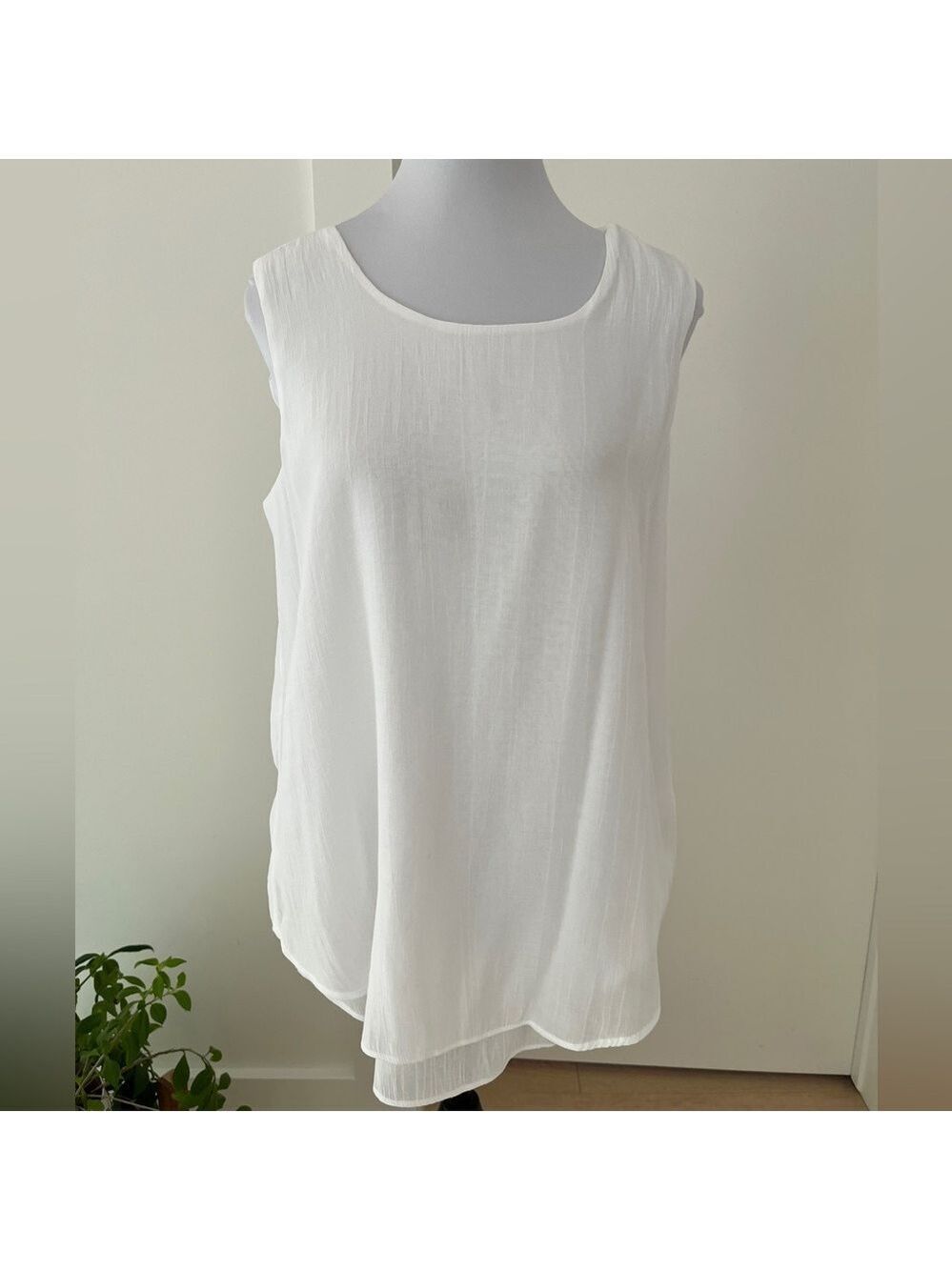 CRISTINA B Sleeveless Double Layer White Tank Top Relaxed Fit Sheer Curved Hem